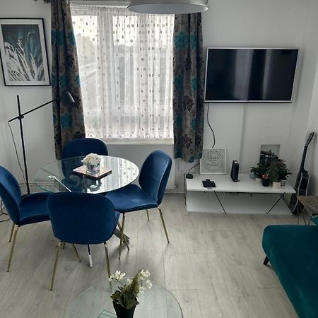 Cosy 2-Bedroom Flat In Finsbury Park, Modern, Convenient & Close To Central London! Luaran gambar