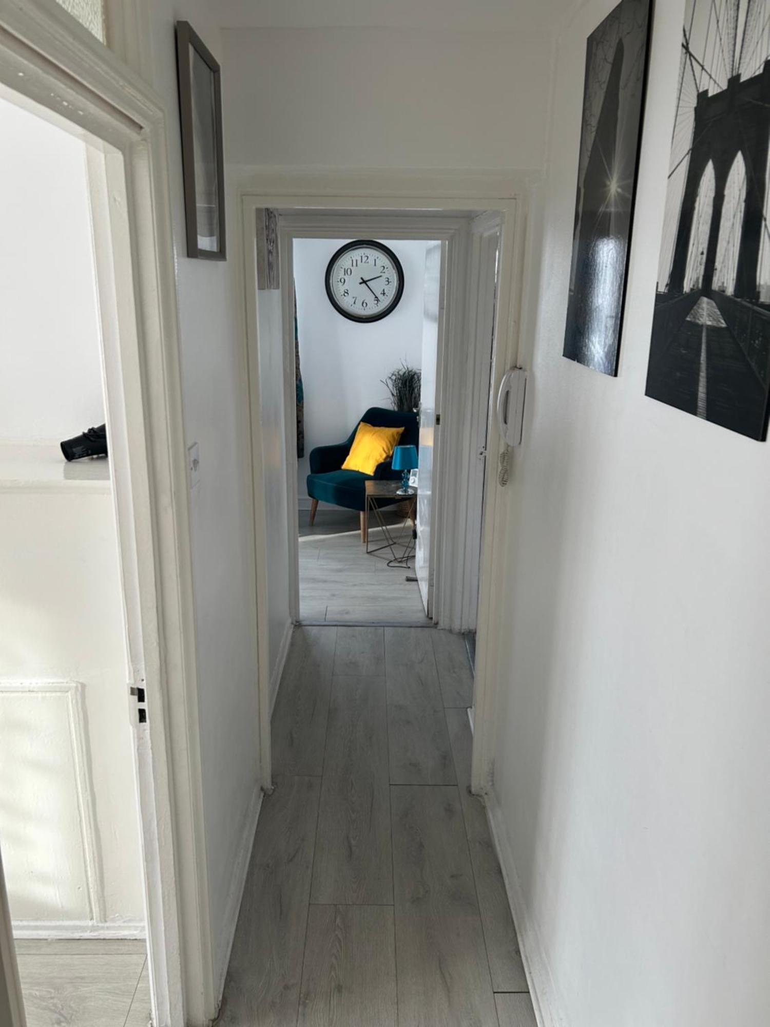 Cosy 2-Bedroom Flat In Finsbury Park, Modern, Convenient & Close To Central London! Luaran gambar